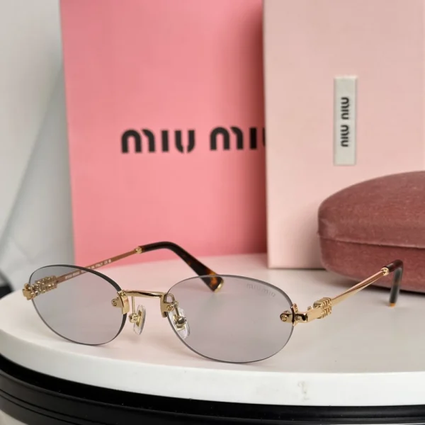 Side view of Miu Miu MM-SG22 sunglasses showcasing bold temples and frame design