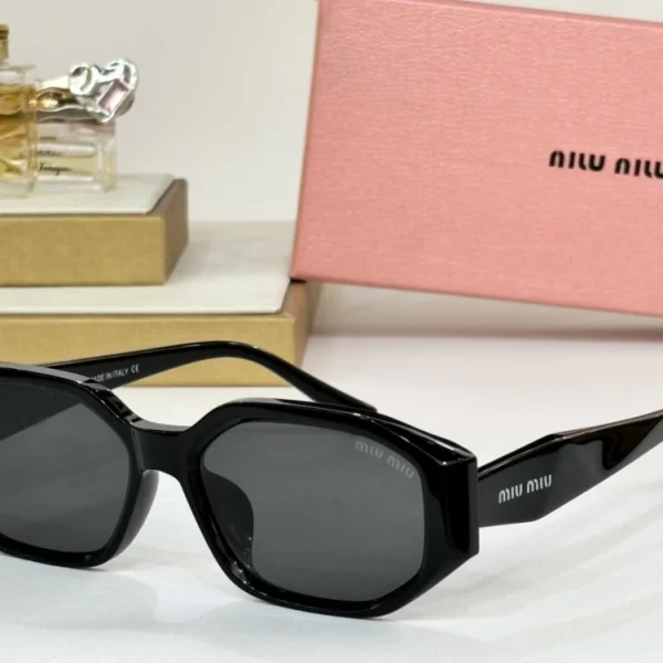 Turn heads with Miu Miu sunglasses – where fashion meets statement design