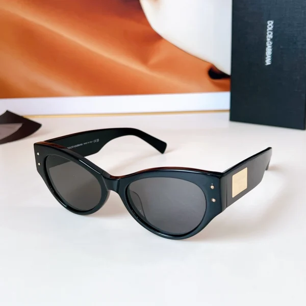 Dolce & Gabbana DG Logo Plaque Sunglasses offering modern sophistication and comfort