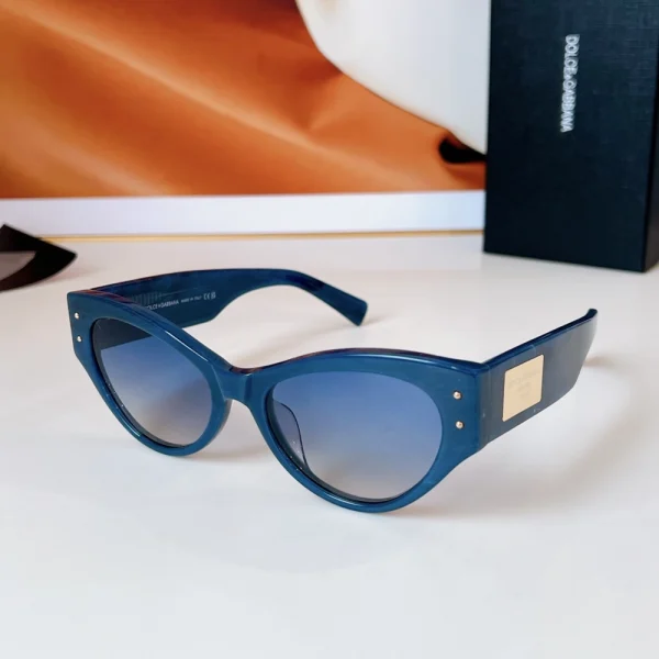 High-quality Dolce & Gabbana DG Logo Plaque Sunglasses crafted for durability and chic style