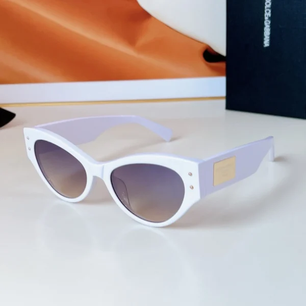 Stylish Dolce & Gabbana DG Logo Plaque Sunglasses perfect for men and women seeking luxury eyewear