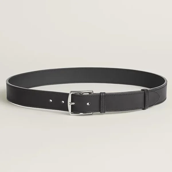 Hermès Étrivière 32 Belt Noir crafted from luxurious black leather with refined French craftsmanship