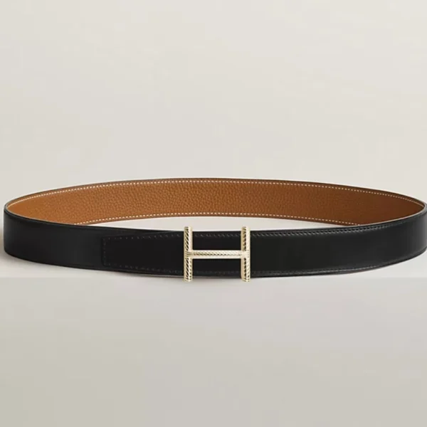 Hermès Hisseo Belt Buckle with Reversible Leather Strap 32mm showcasing elegant design and fine French craftsmanship