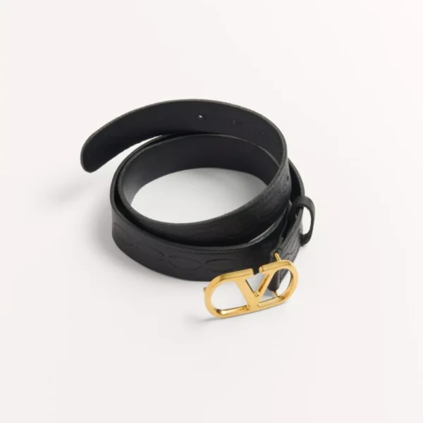Luxury Valentino VLogo Signature Calfskin Belt 30mm offering timeless Italian design and durable craftsmanship