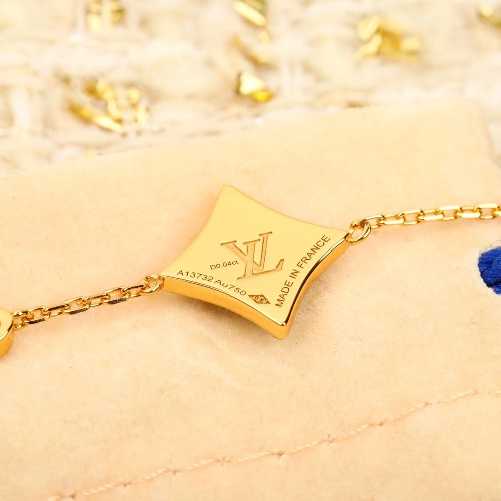 Louis Vuitton Color Blossom Star BB Bracelet – Elegant designer bracelet with floral motif