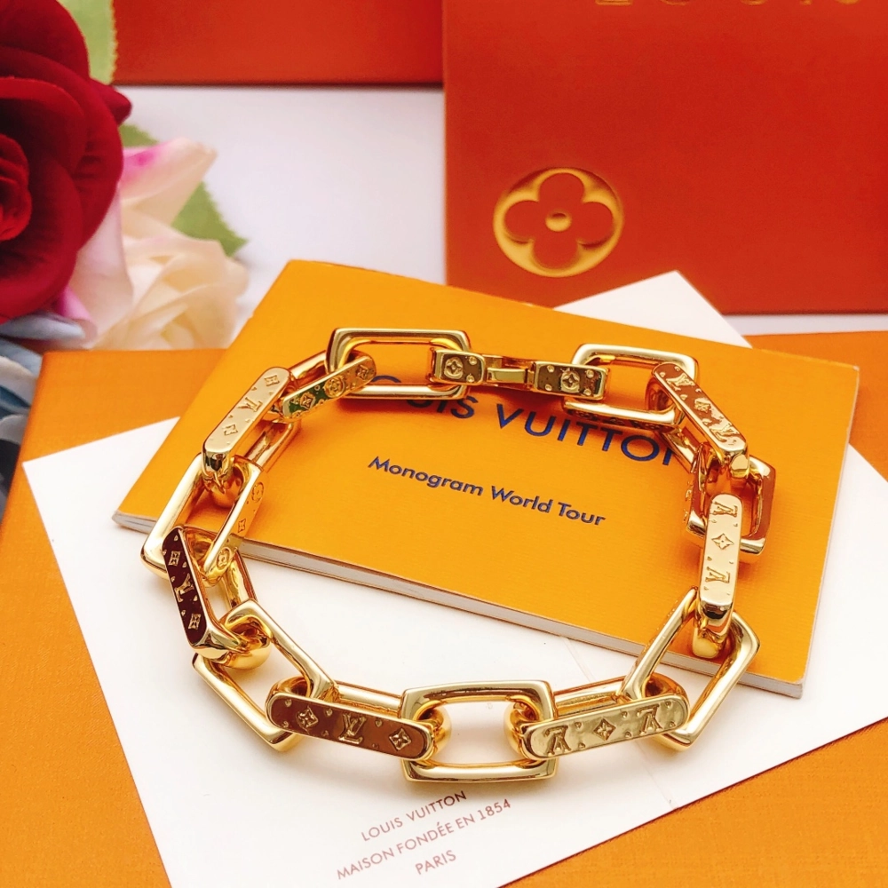 Louis Vuitton Monogram Chain Bracelet LV-BL88 – Luxury designer bracelet in gold for men and women