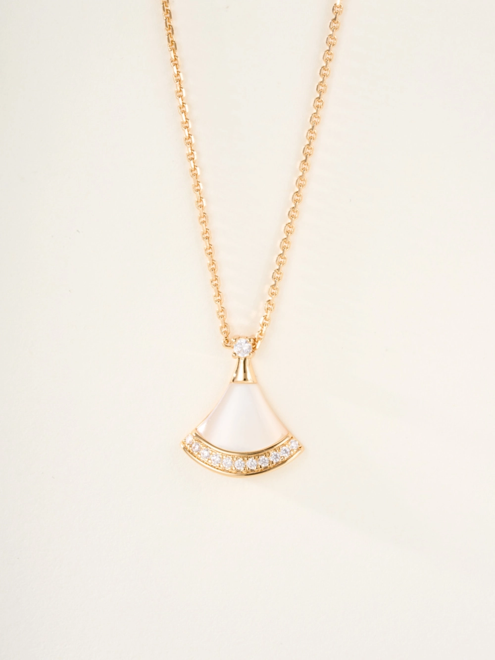 Bulgari Divas’ Dream Necklace BG-NL13
