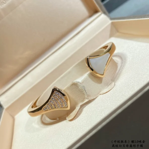 Bvlgari Divas’ Dream Bracelet BG-BL21