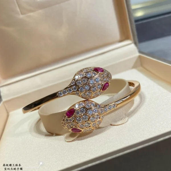 Bvlgari Serpenti Seduttori Bracelet BG-BL18
