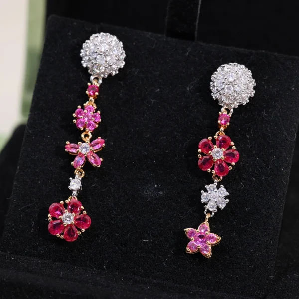 Van Cleef & Arpels Folie des Prés earrings