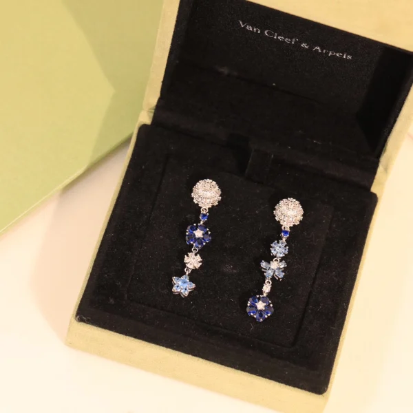 Van Cleef & Arpels Folie des Prés earrings VA-ER46
