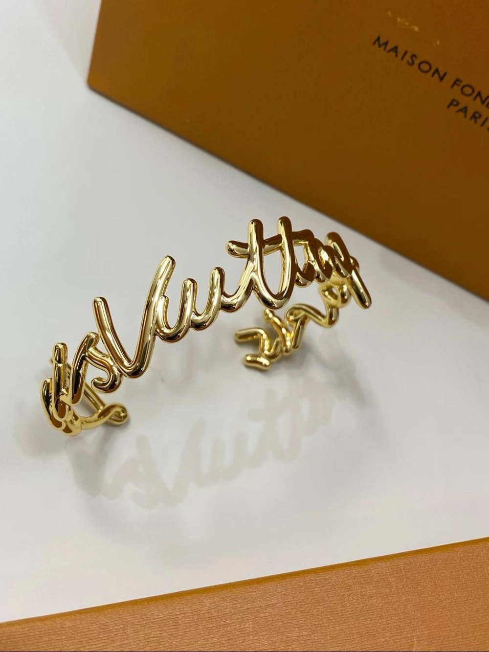 Louis Vuitton LV Script Bracelet Gold