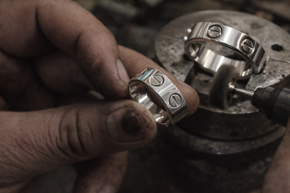 Cartier ring manufacturing