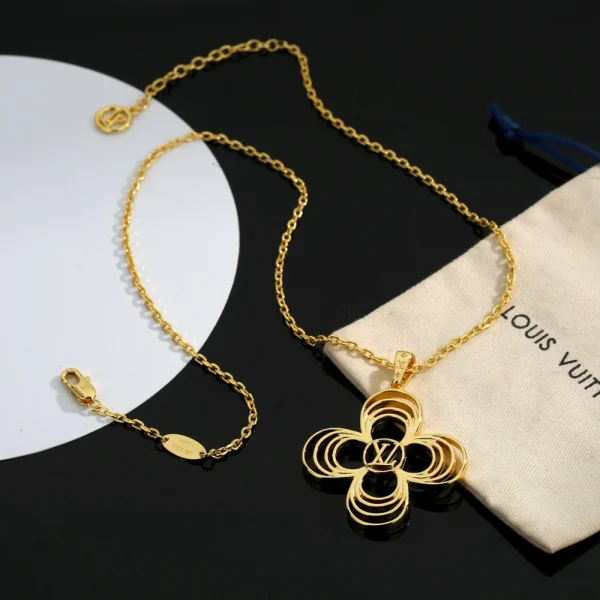 Louis Vuitton LV Breeze Pendant