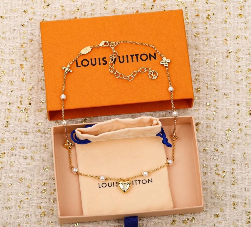 Louis Vuitton LV Heart Necklace