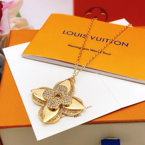 Louis Vuitton LV Medaillon Necklace
