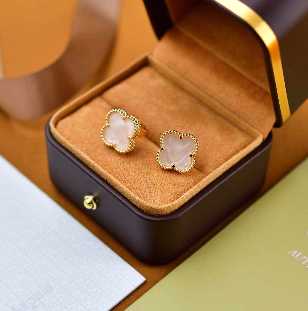 Van Cleef & Arpels Vintage Alhambra earrings