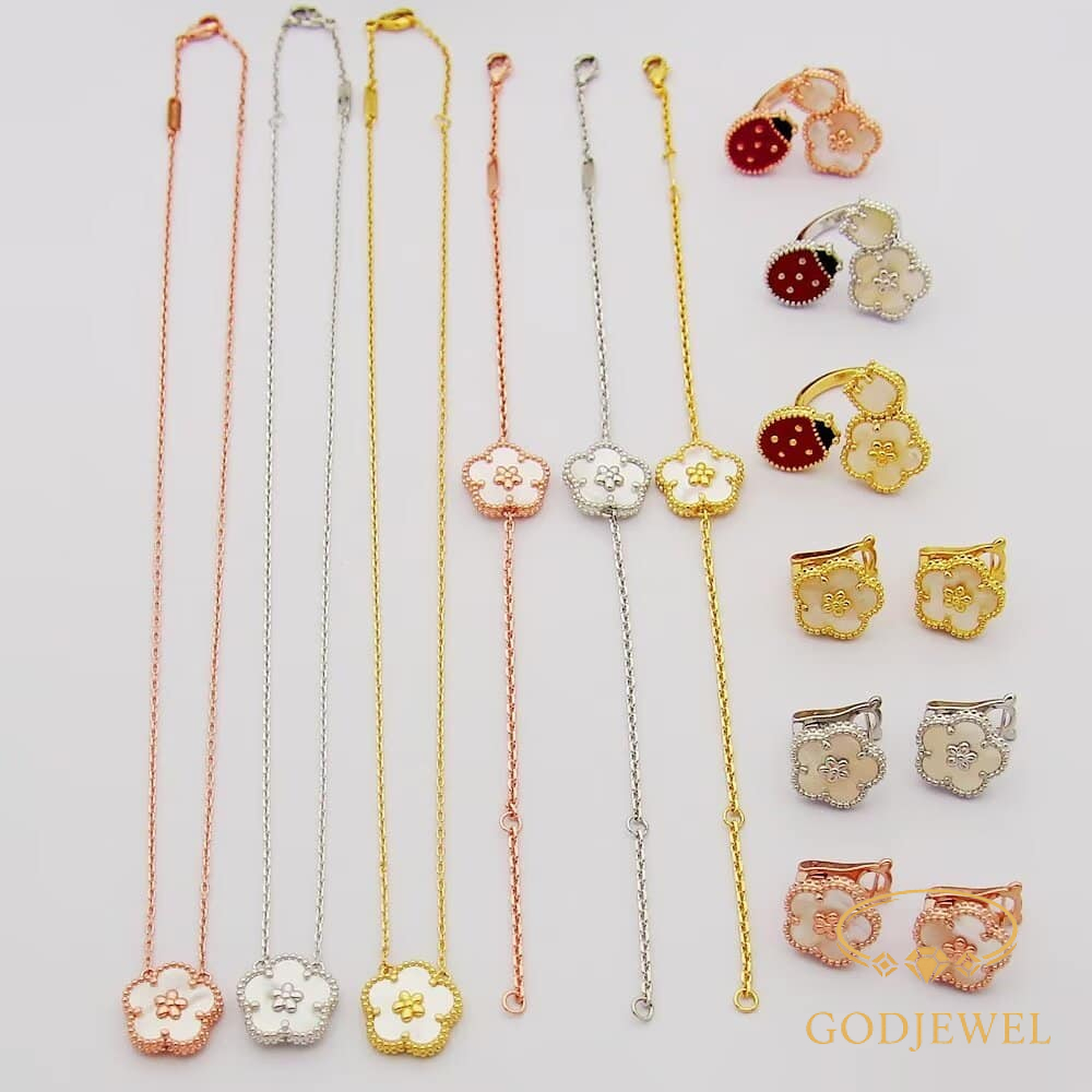Van Cleef Inspired Clover Matching
